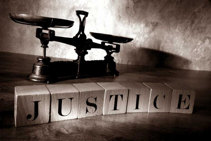 lee-schwartz-scales-of-justice